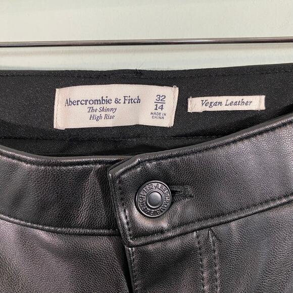 Abercrombie & Fitch Black Vegan Leather High Rise Skinny Pants Size 14 NWT - Picture 4 of 7